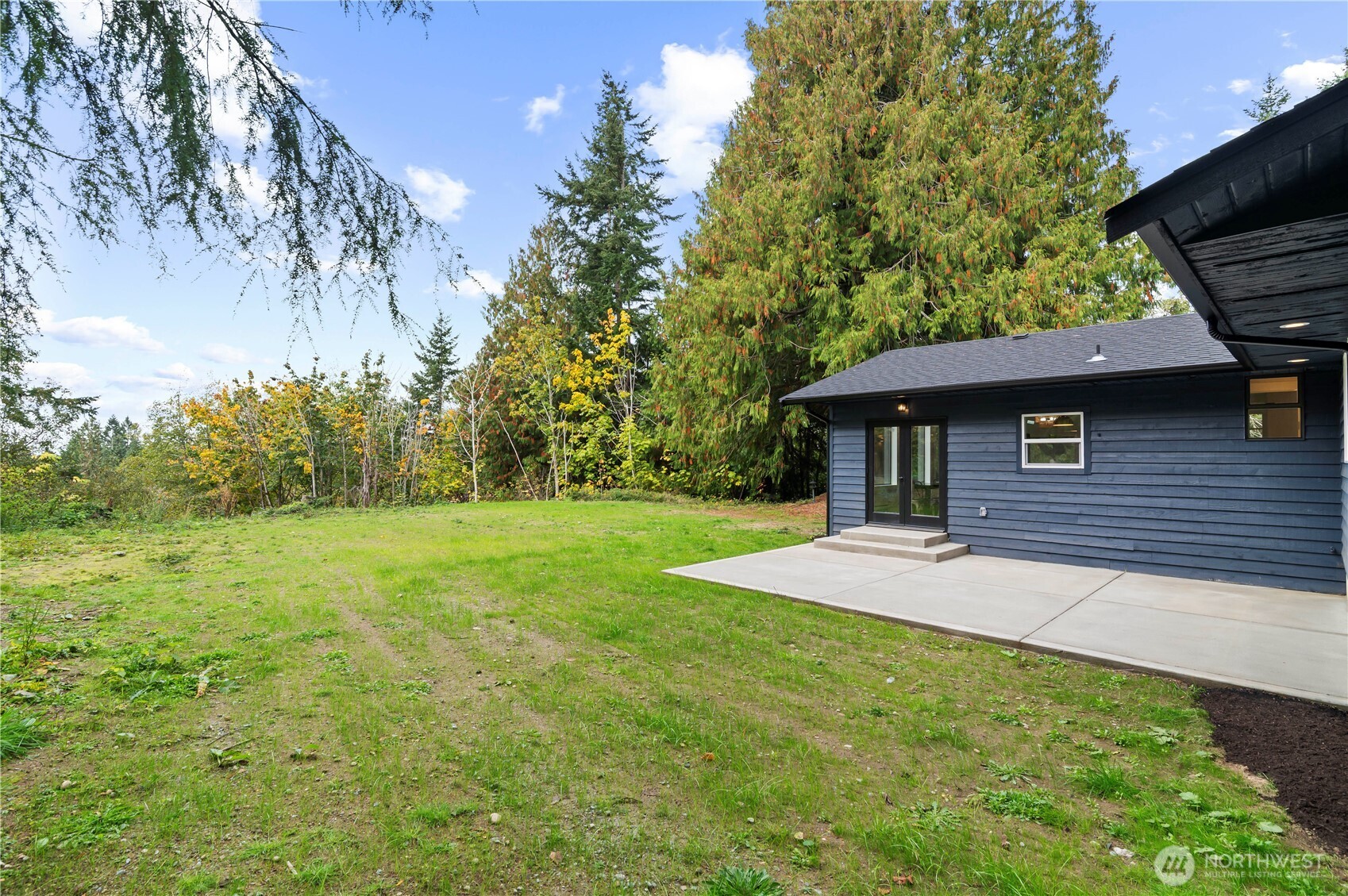 940 Hoppy Trail Way , Camano Island, WA 98282-6574