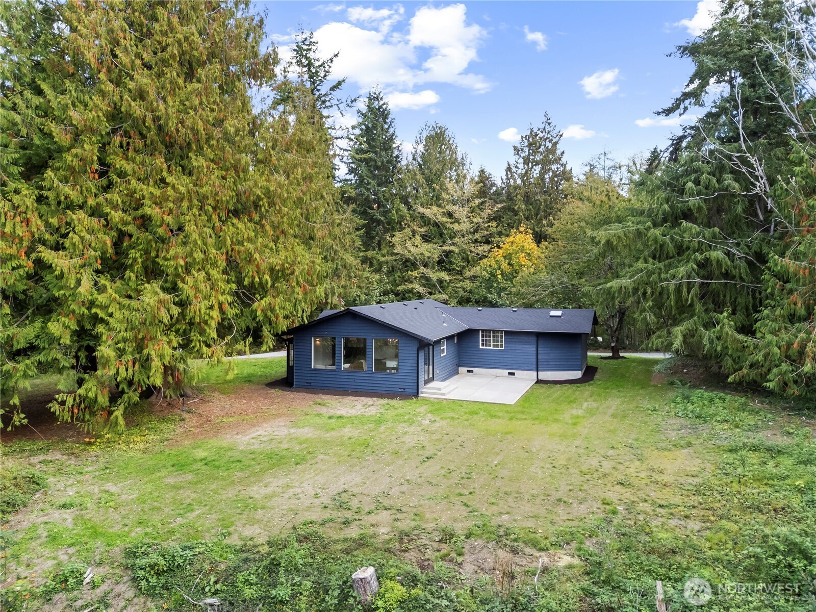 940 Hoppy Trail Way , Camano Island, WA 98282-6574