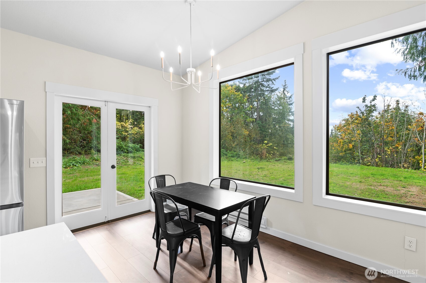 940 Hoppy Trail Way , Camano Island, WA 98282-6574