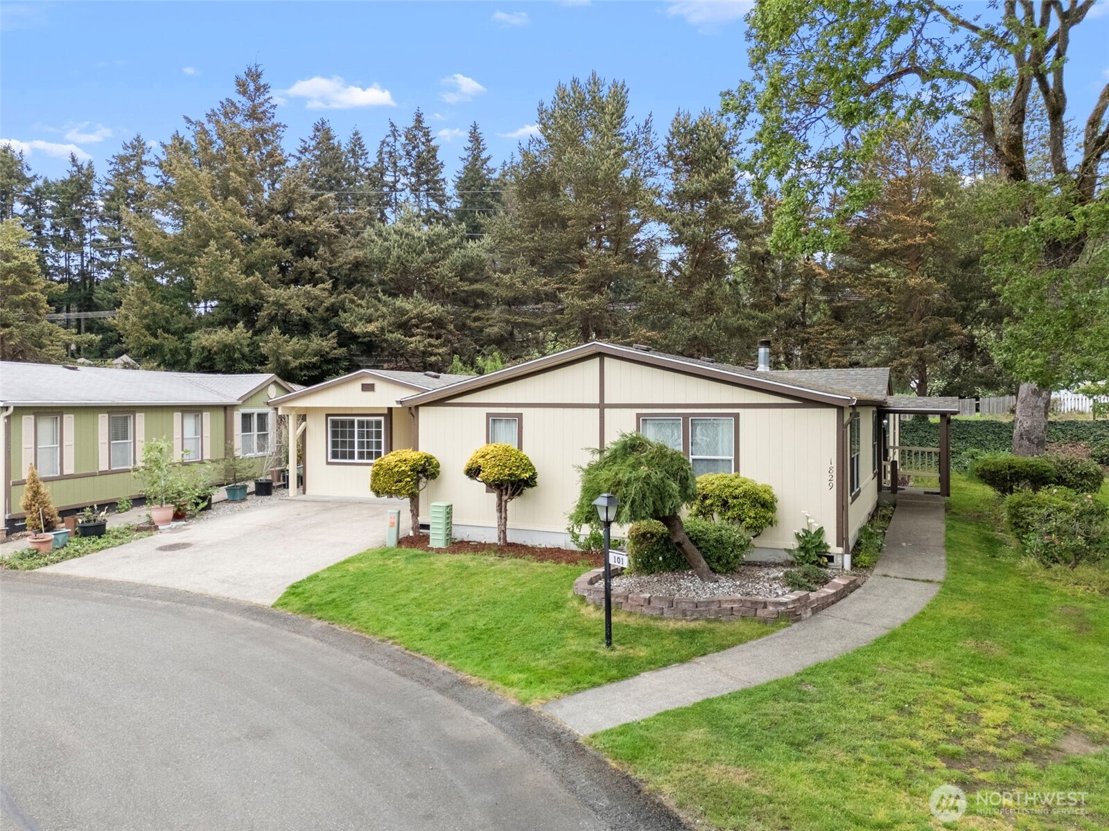 1829 137th Street E #101, Tacoma, WA 98445
