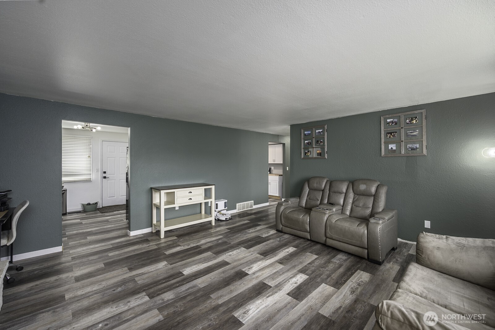 32 Diamond Street , Electric City, WA 99123