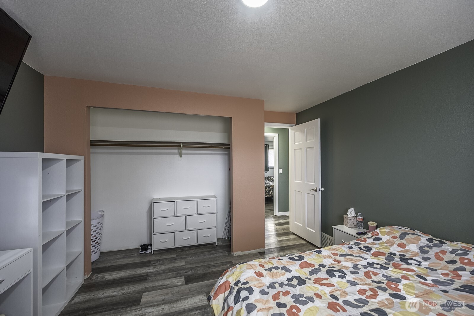 32 Diamond Street , Electric City, WA 99123