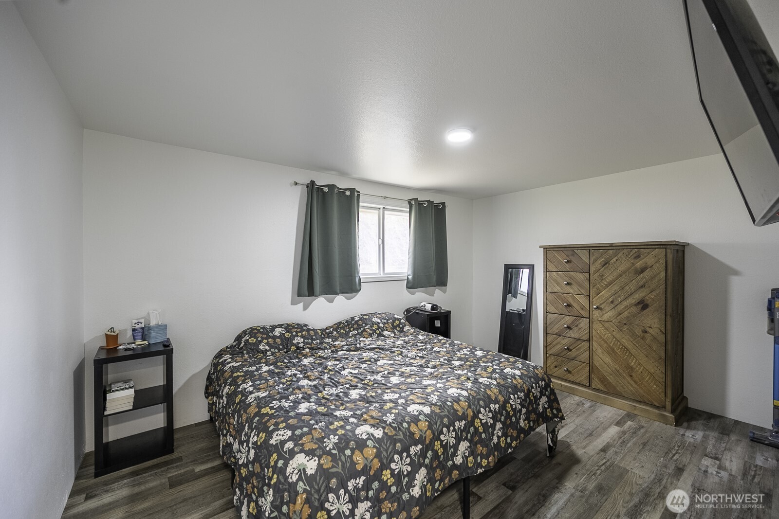 32 Diamond Street , Electric City, WA 99123