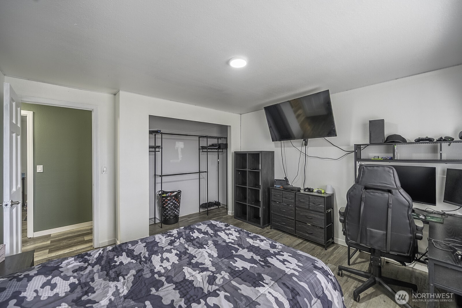 32 Diamond Street , Electric City, WA 99123