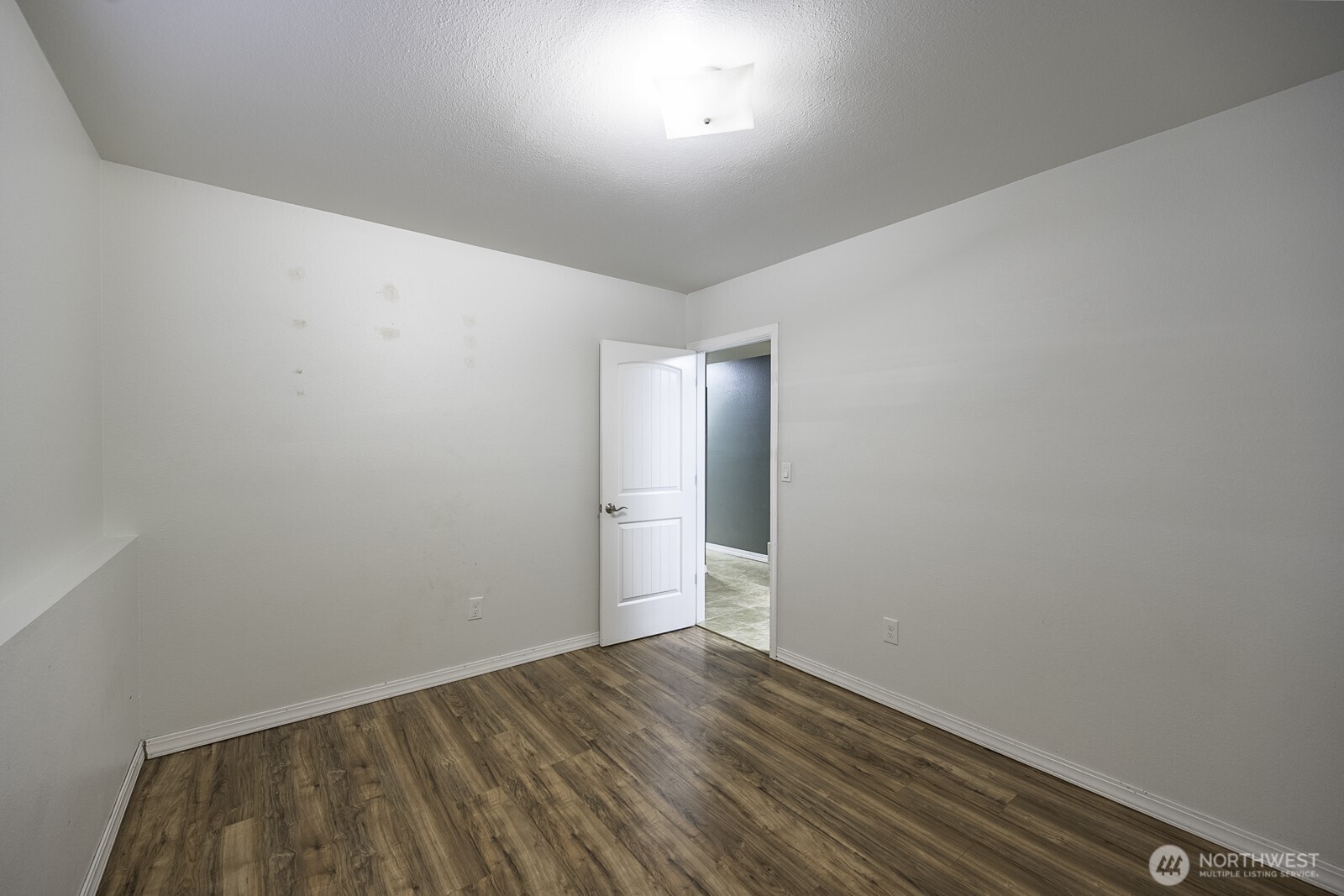 32 Diamond Street , Electric City, WA 99123