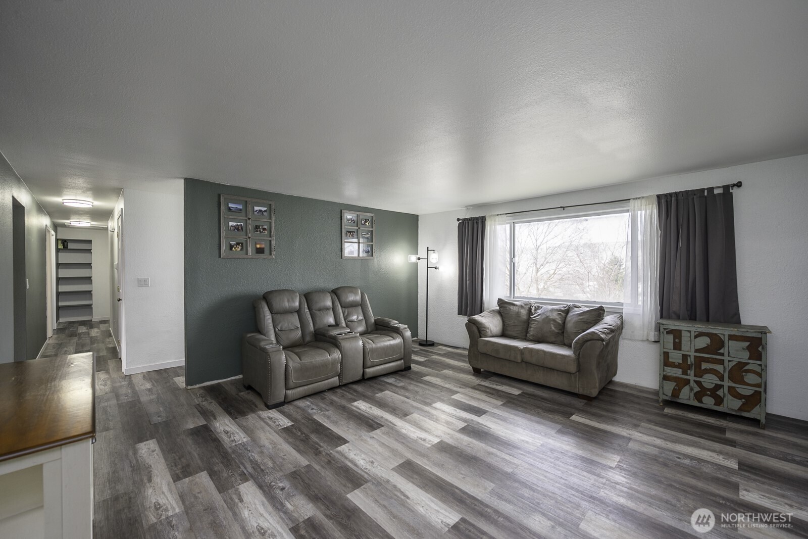 32 Diamond Street , Electric City, WA 99123