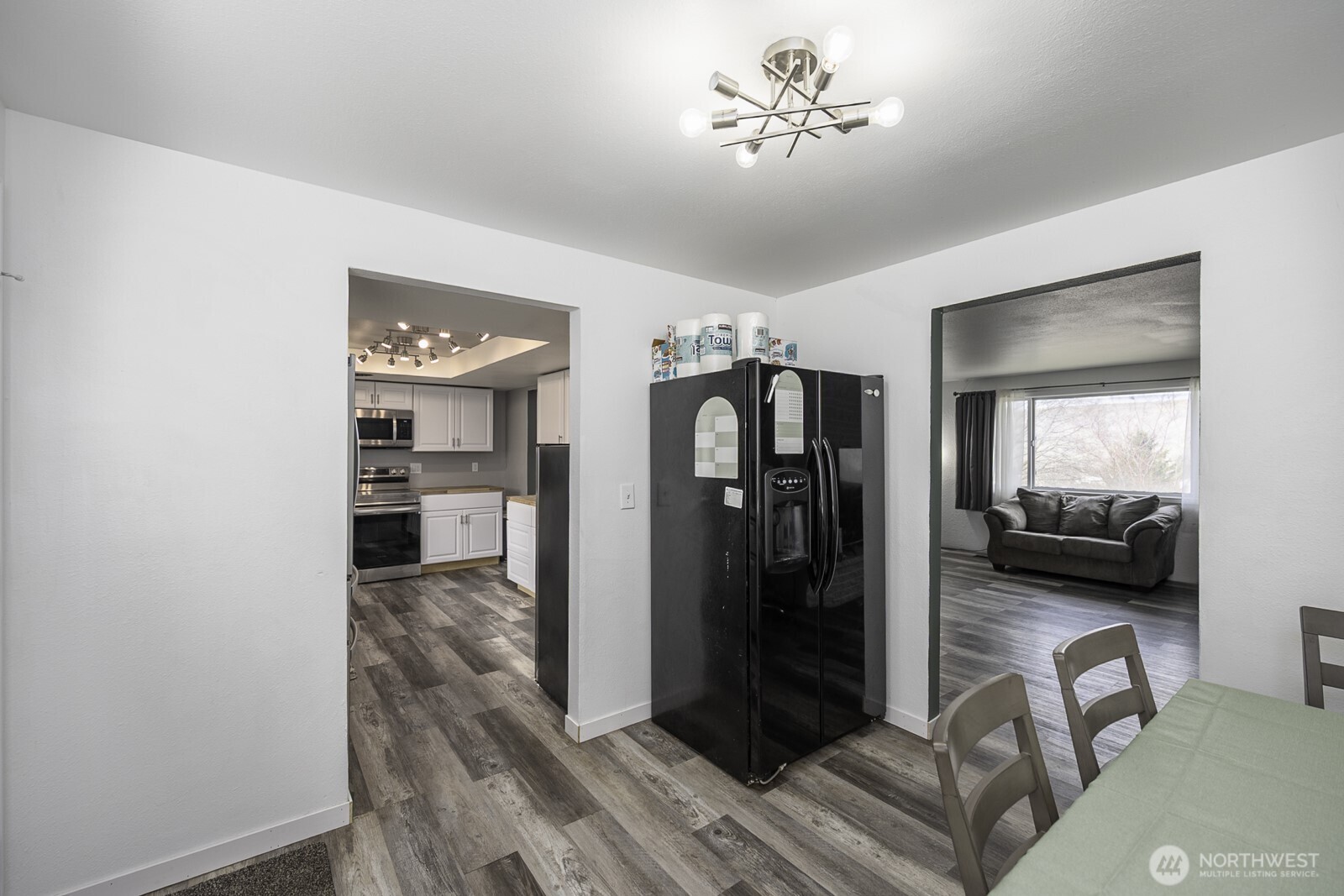 32 Diamond Street , Electric City, WA 99123