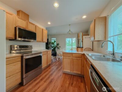 210 166th Street E, Spanaway, WA 98387 - Photo 6