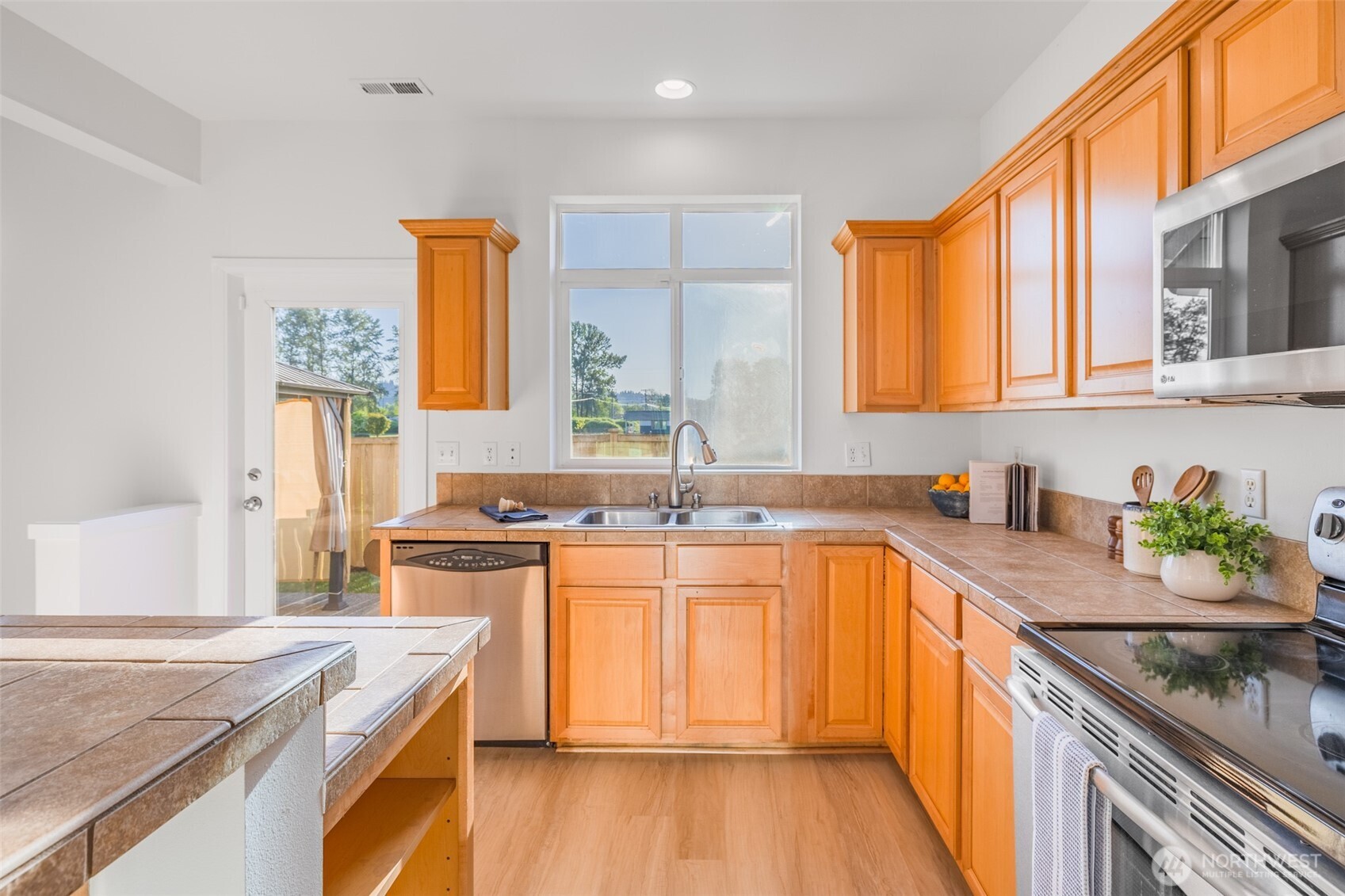 3910 61st Avenue E, Fife, WA 98424