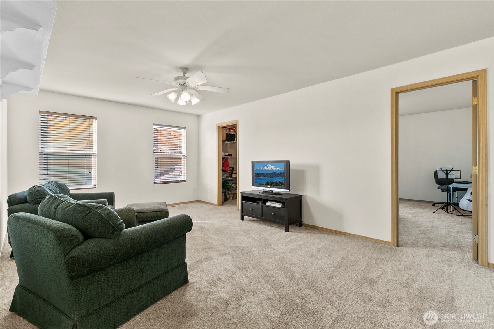 23415 SE 262nd Street , Maple Valley, WA 98038-4706