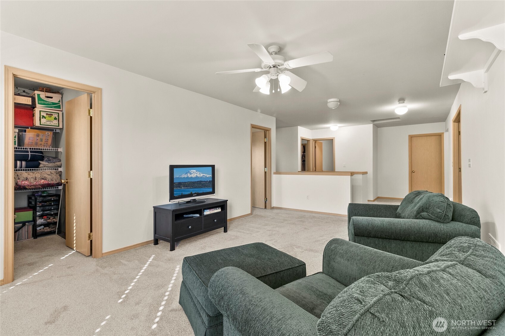 23415 SE 262nd Street , Maple Valley, WA 98038-4706