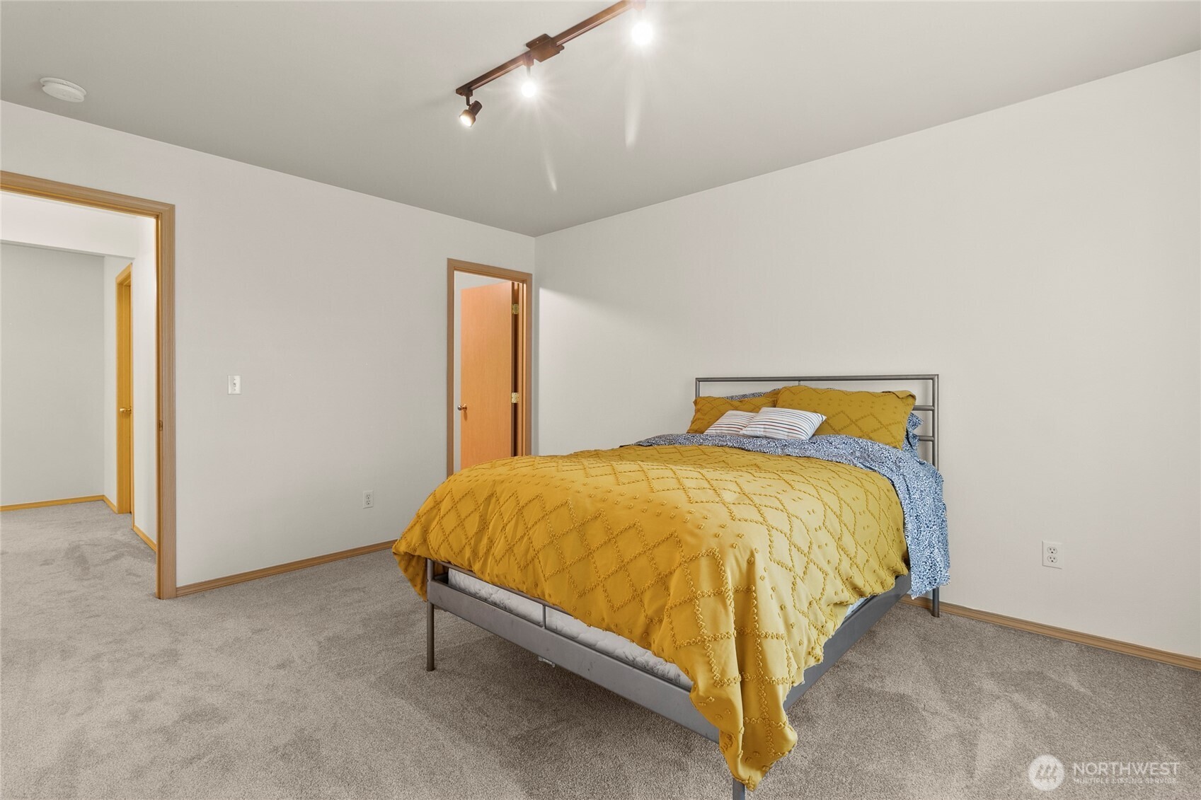 23415 SE 262nd Street , Maple Valley, WA 98038-4706