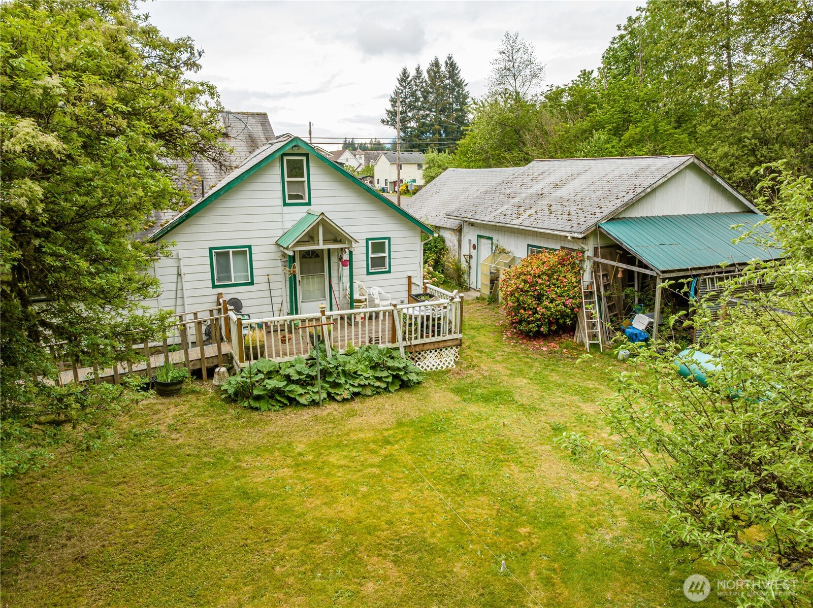 1050 Montague Avenue , Darrington, WA 98241