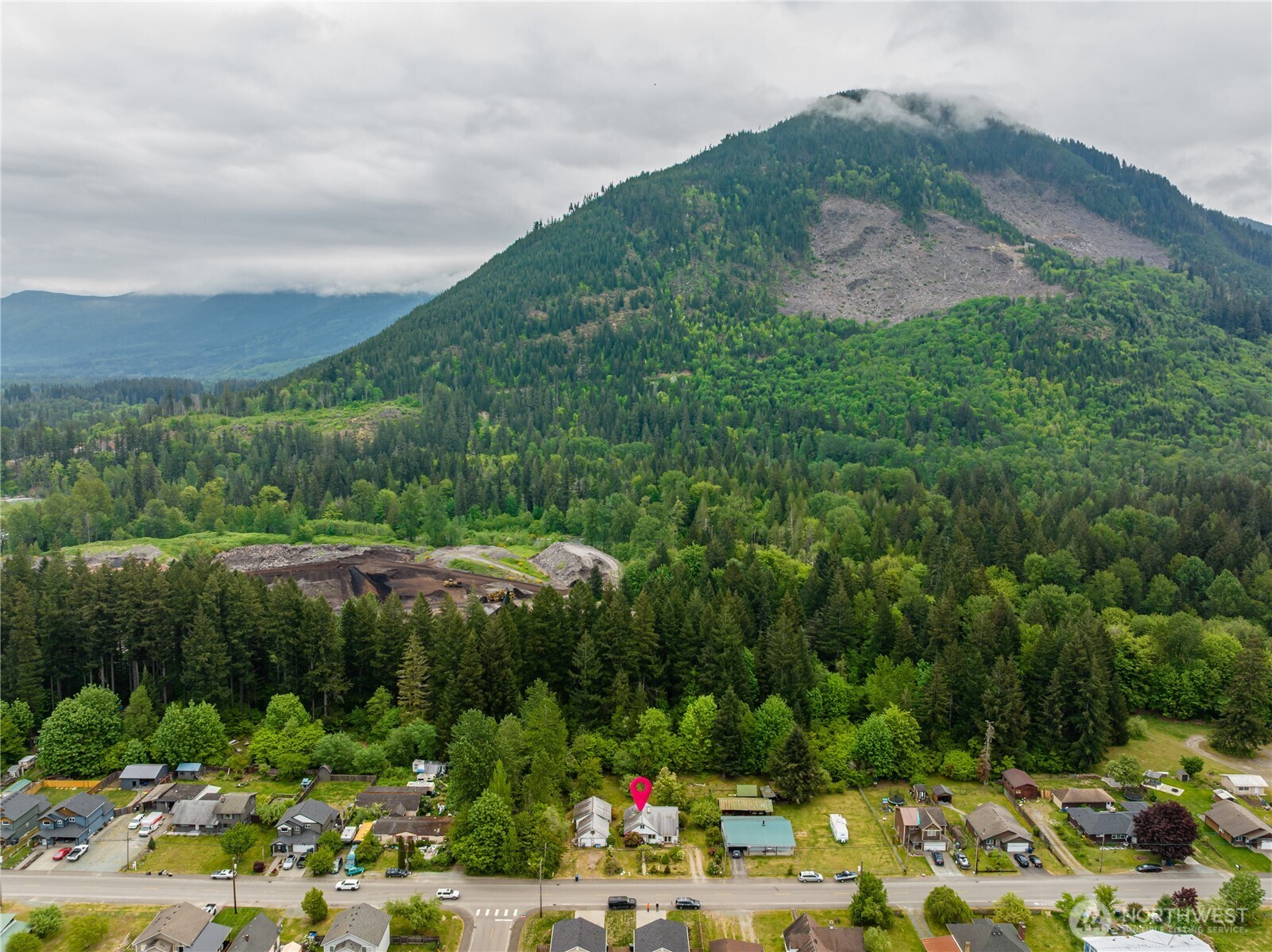 1050 Montague Avenue , Darrington, WA 98241