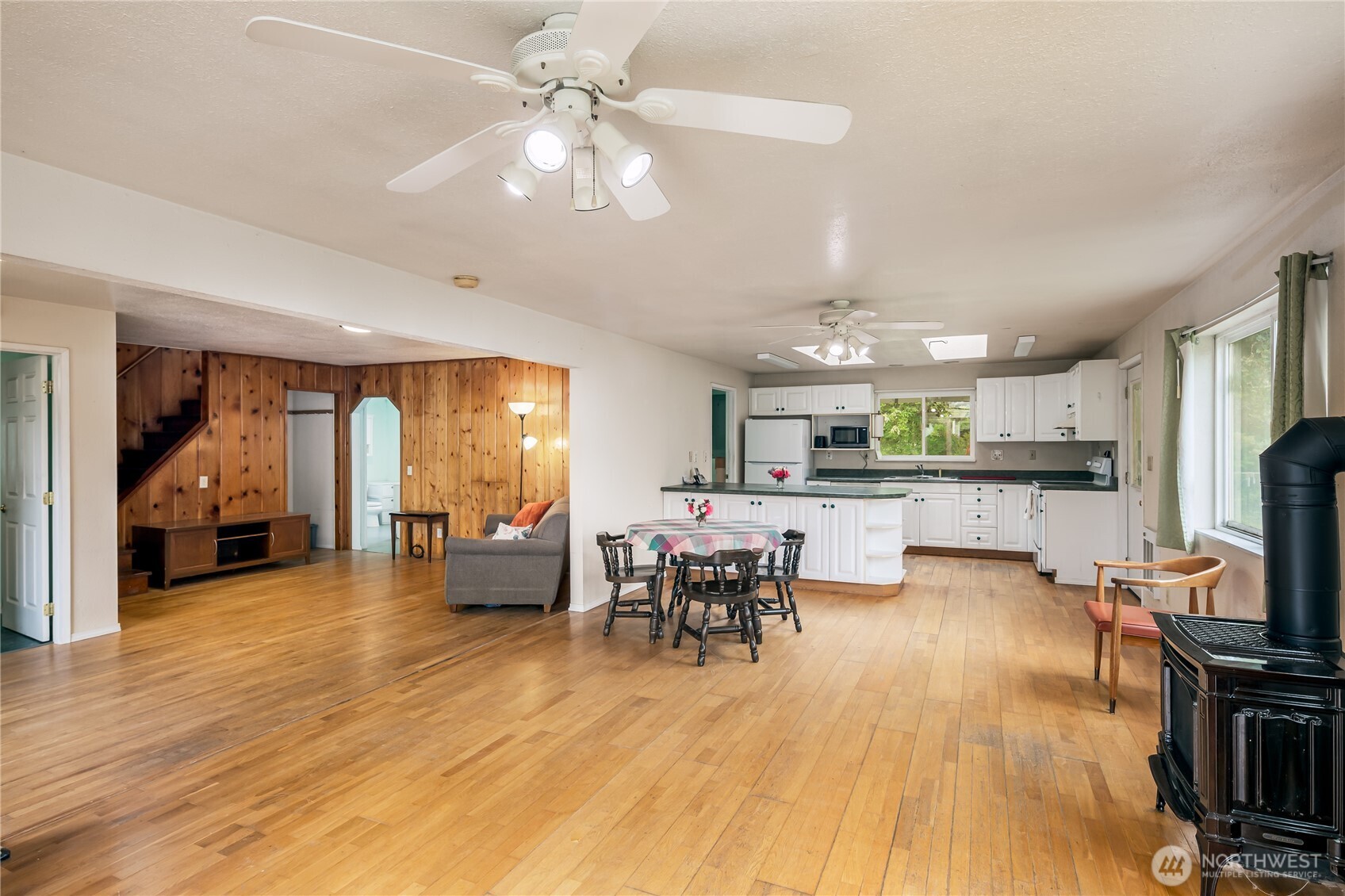 1050 Montague Avenue , Darrington, WA 98241