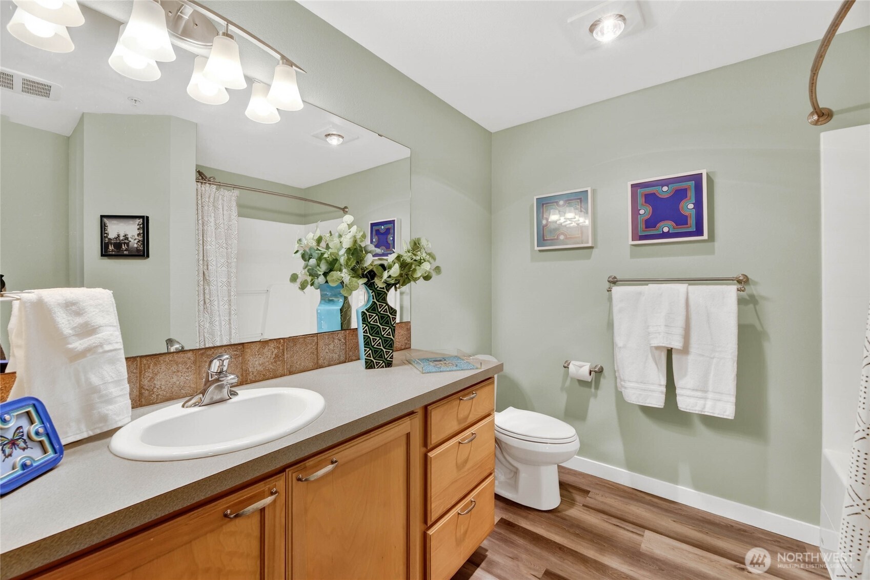 12534 15th Avenue NE #22, Seattle, WA 98125