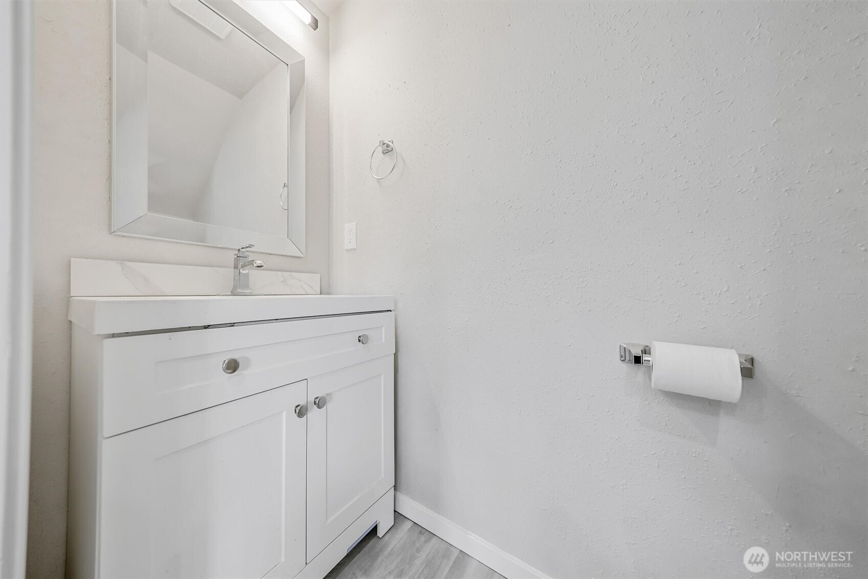 934 E 61st , Tacoma, WA 98408