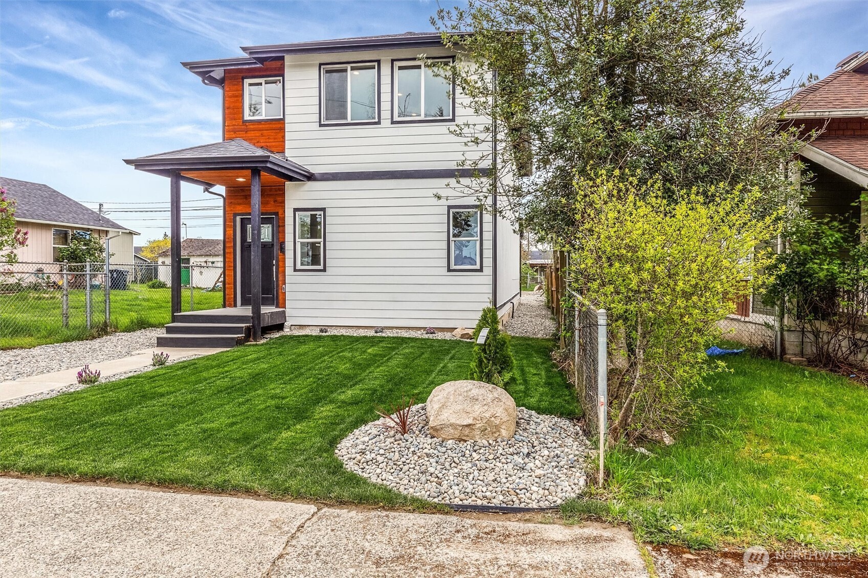 934 E 61st , Tacoma, WA 98408