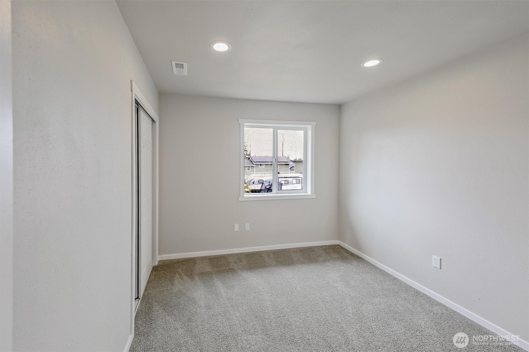 934 E 61st , Tacoma, WA 98408