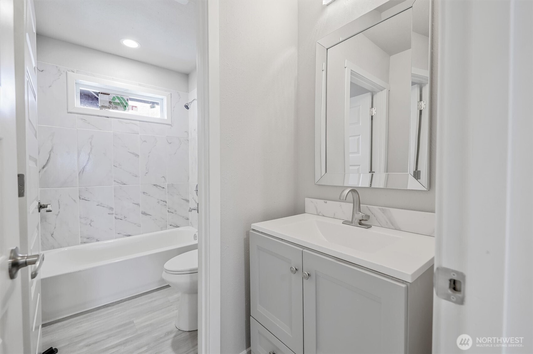934 E 61st , Tacoma, WA 98408