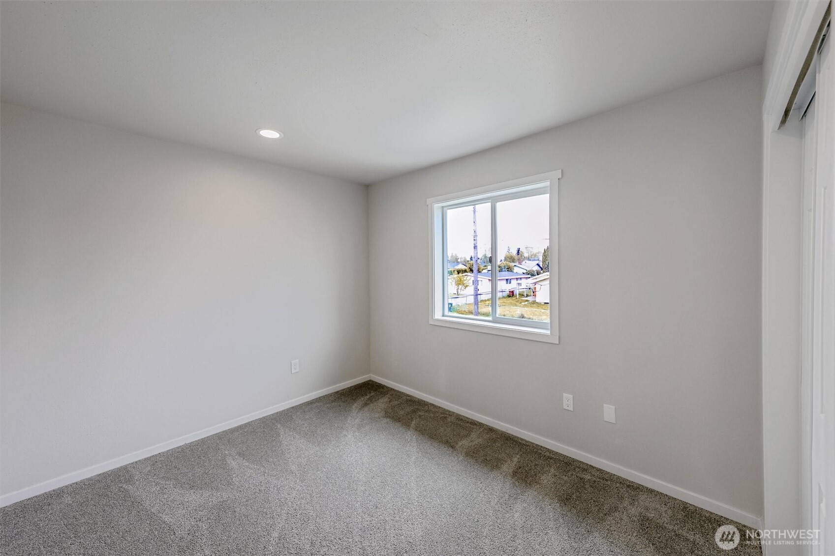 934 E 61st , Tacoma, WA 98408