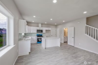 934 E 61st , Tacoma, WA 98408 - Photo 5