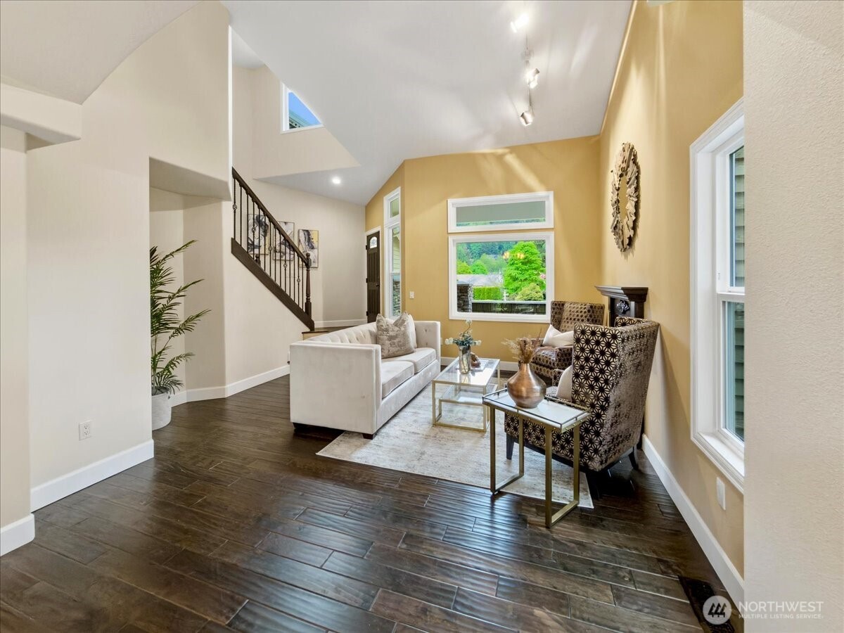 20622 SE 135th Street , Issaquah, WA 98027