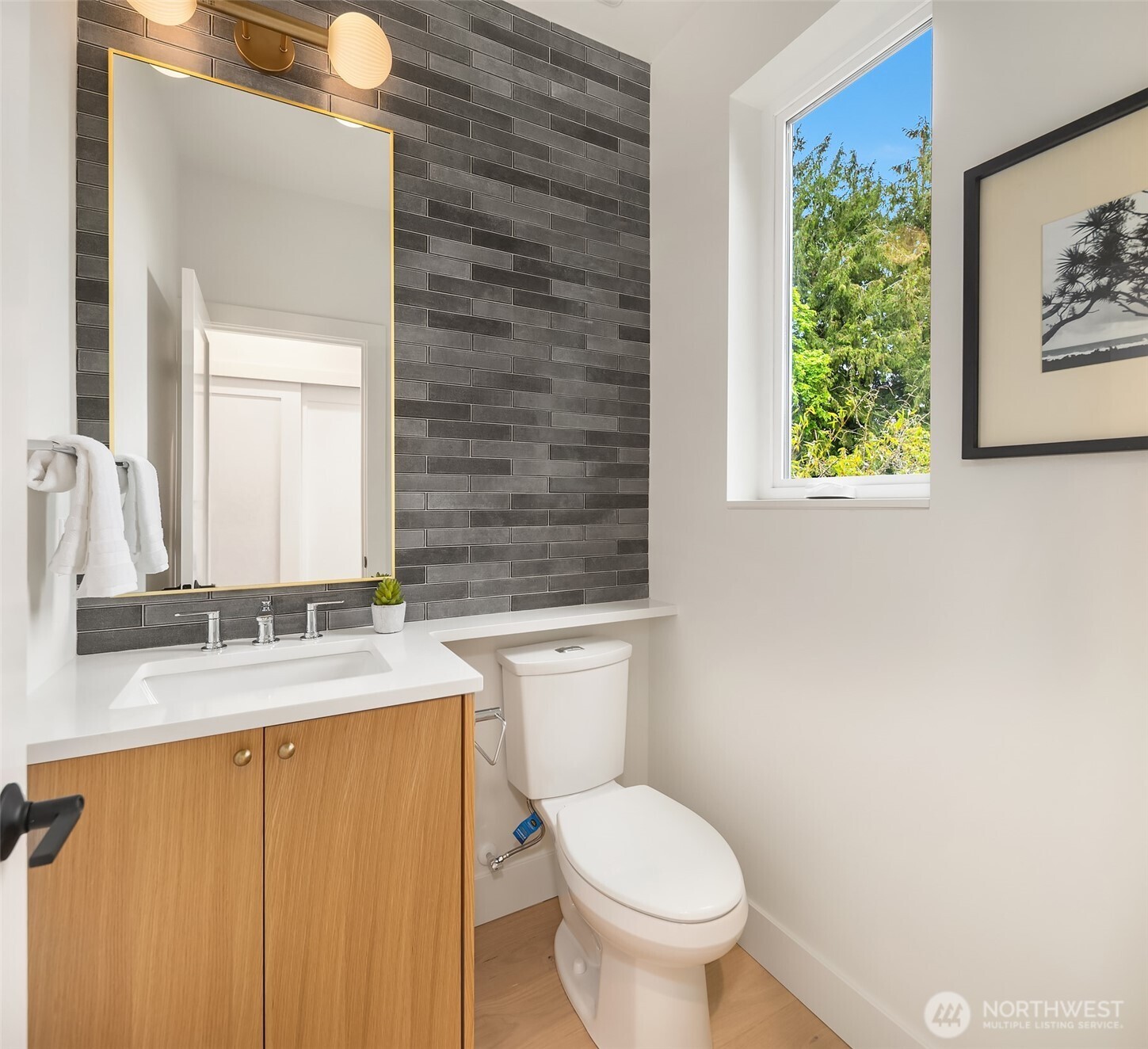 7060 Cleopatra Place NW, Seattle, WA 98117