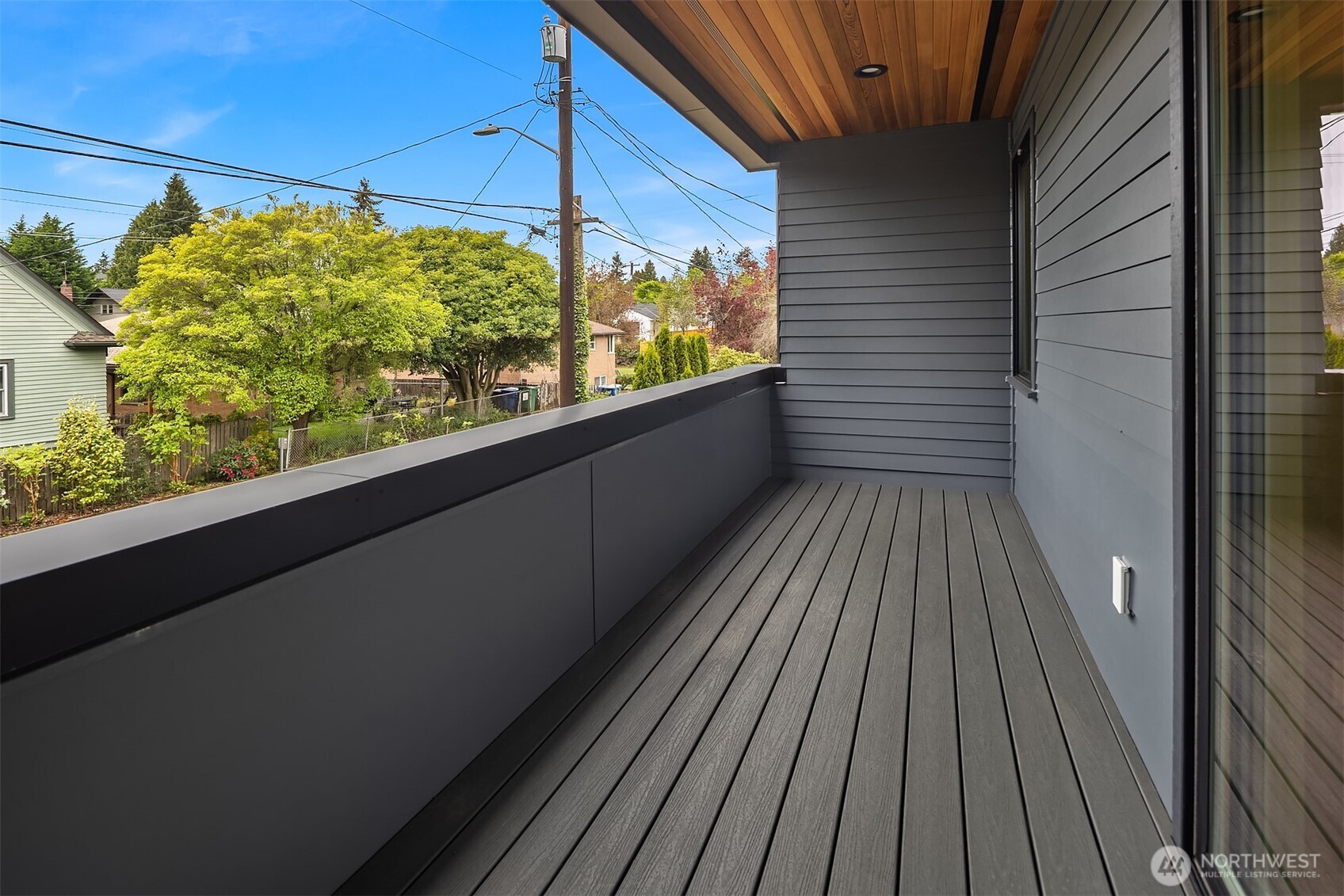 7060 Cleopatra Place NW, Seattle, WA 98117