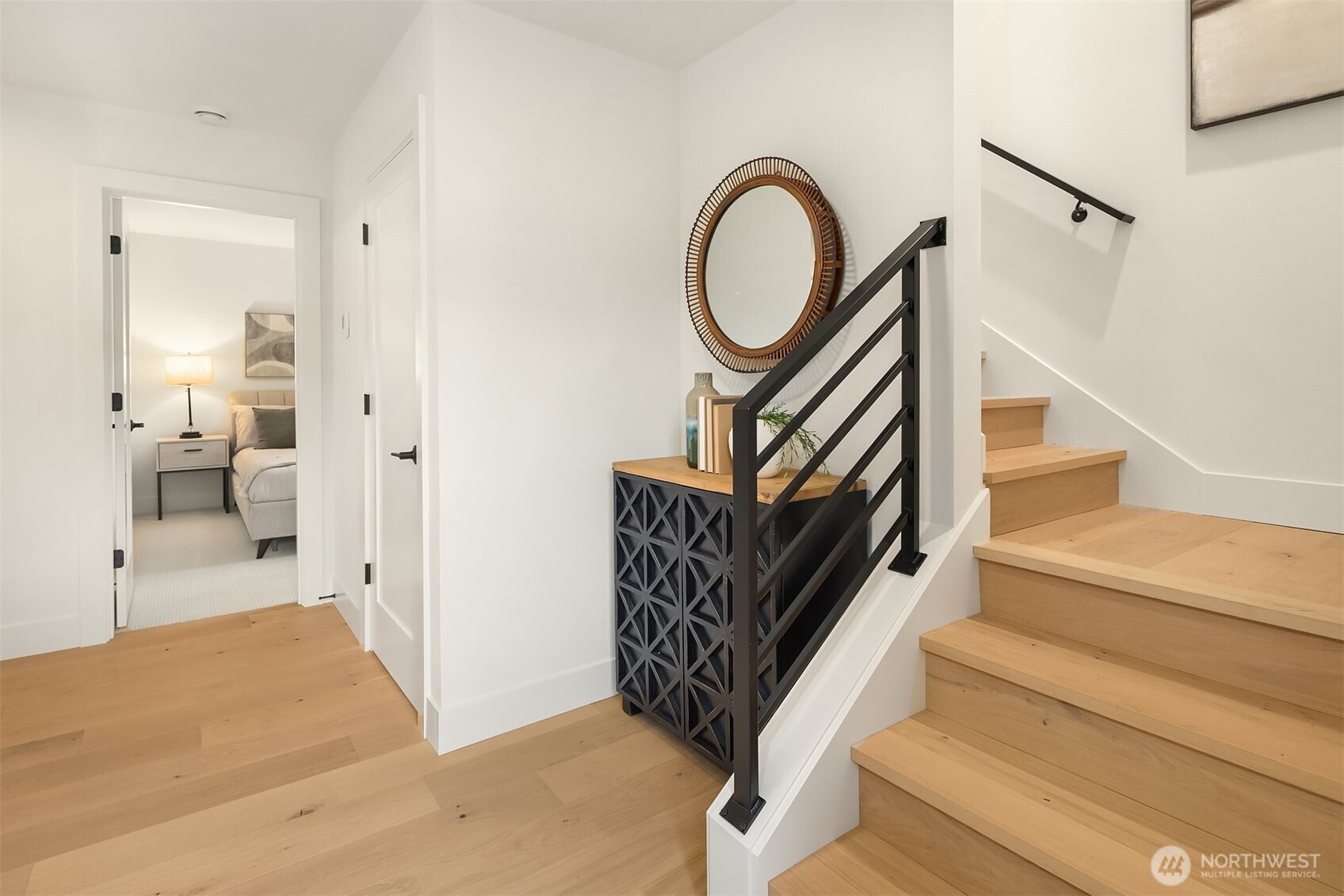 7060 Cleopatra Place NW, Seattle, WA 98117