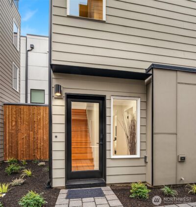 1457 22nd Avenue #A, Seattle, WA 98122 - Photo 2