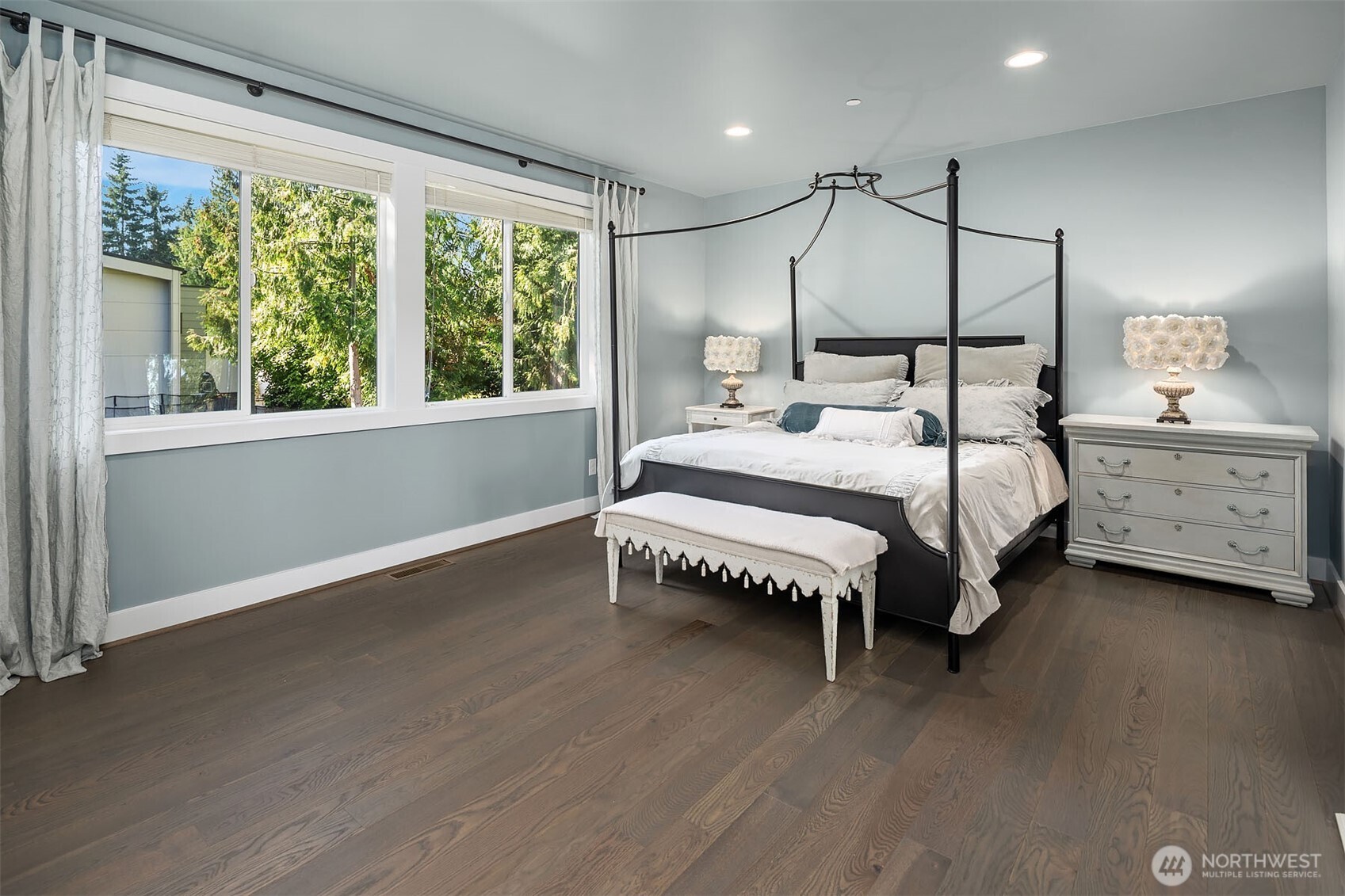 4525 90th Avenue SE, Mercer Island, WA 98040