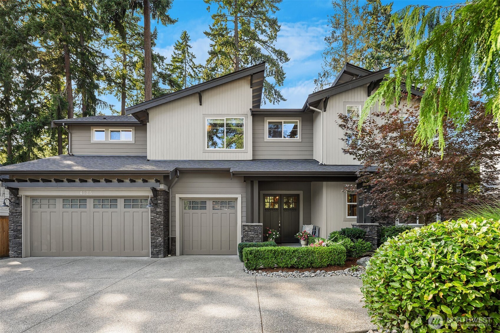 4525 90th Avenue SE, Mercer Island, WA 98040
