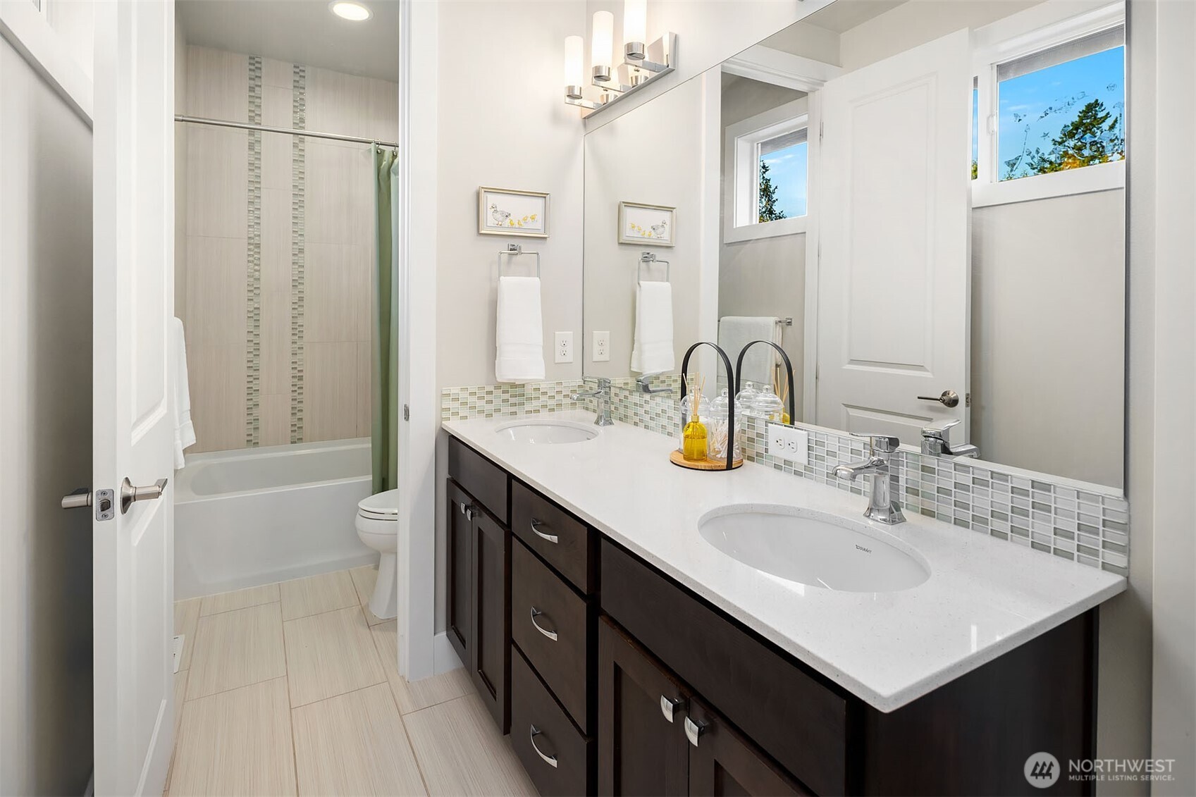 4525 90th Avenue SE, Mercer Island, WA 98040