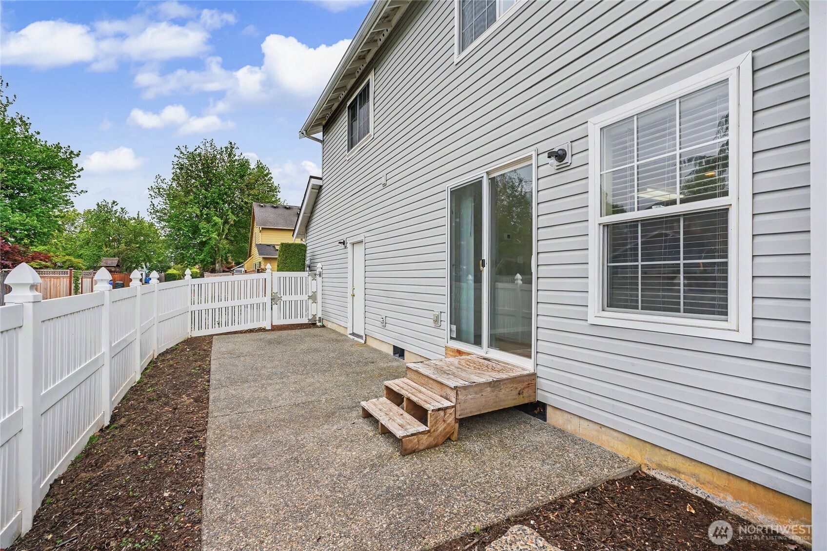 1421 Rooklidge Street , Dupont, WA 98327