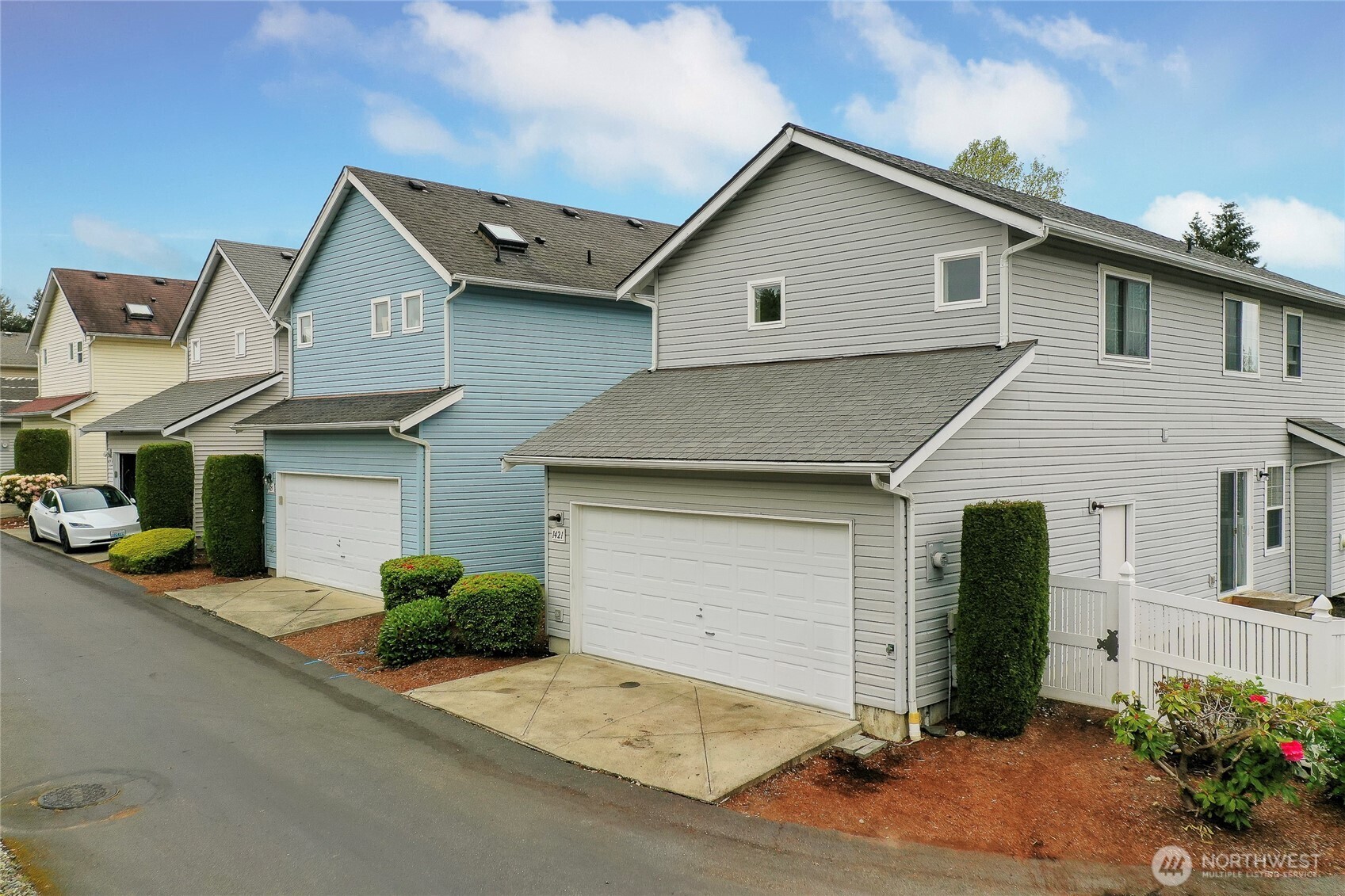 1421 Rooklidge Street , Dupont, WA 98327