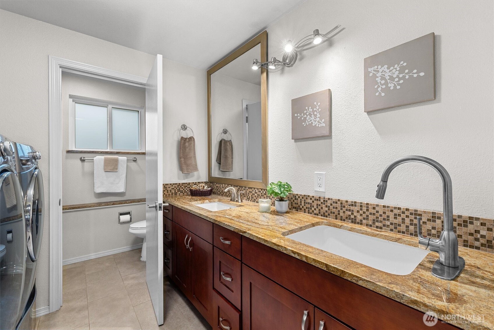 15919 NE 84th Avenue NE, Kenmore, WA 98028