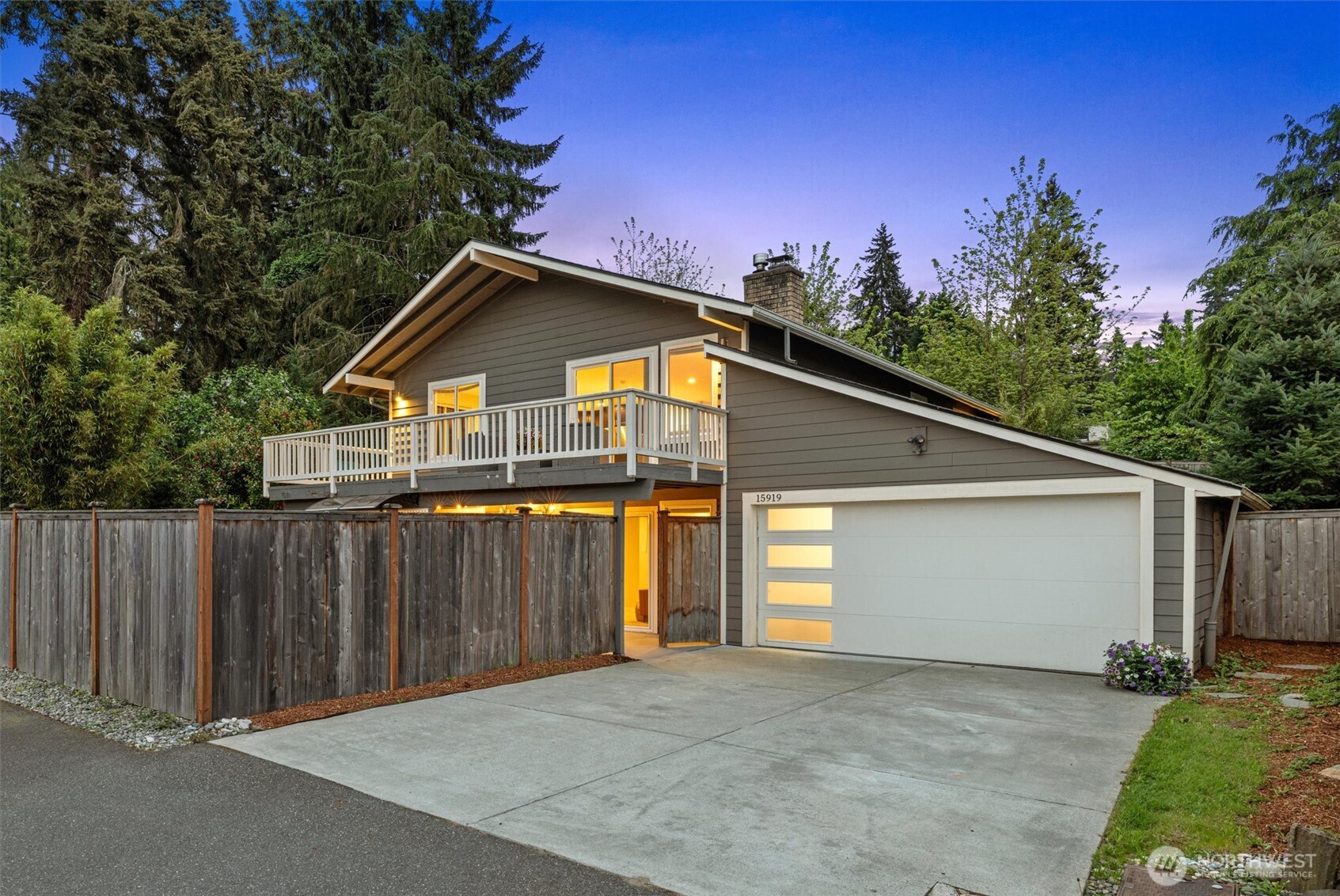 15919 NE 84th Avenue NE, Kenmore, WA 98028