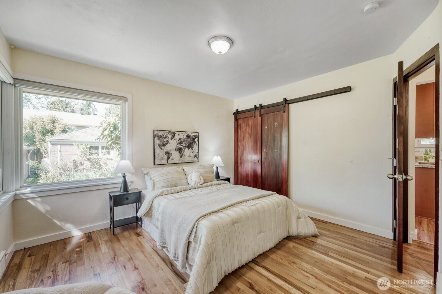 3004 SW Barton Street , Seattle, WA 98126
