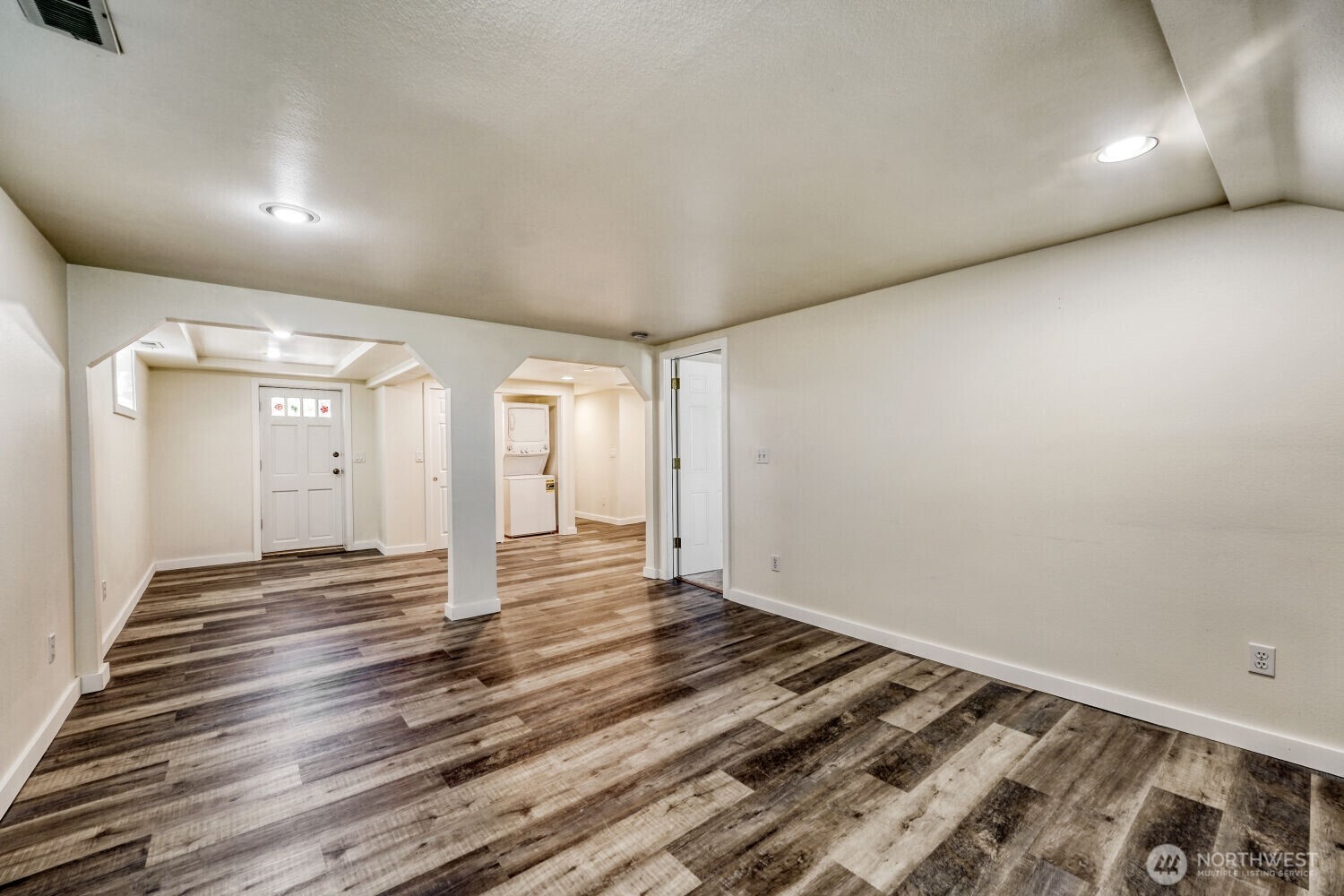 3004 SW Barton Street , Seattle, WA 98126
