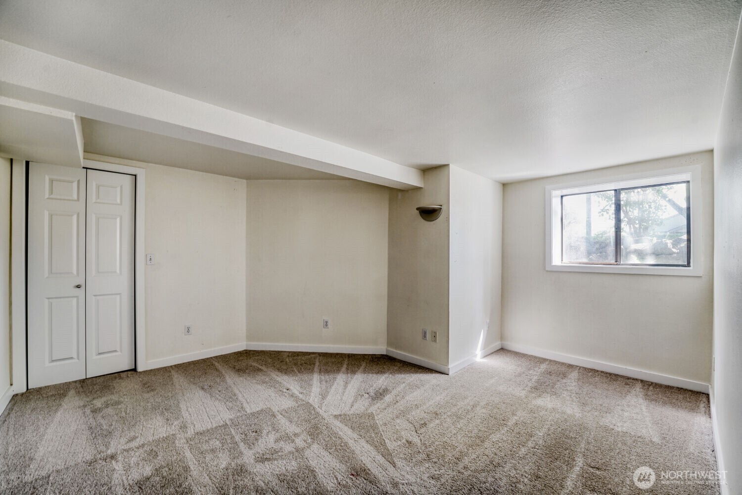 3004 SW Barton Street , Seattle, WA 98126