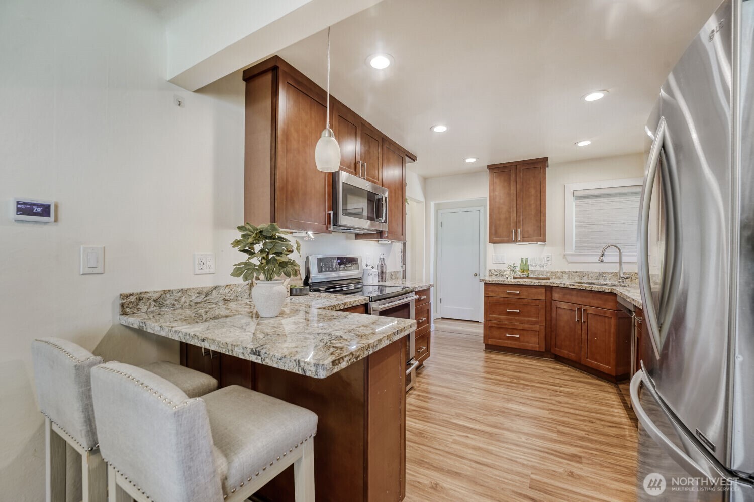 3004 SW Barton Street , Seattle, WA 98126