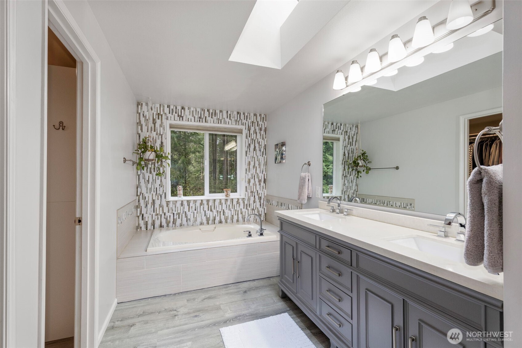 4820 NW Hosman Circle , Silverdale, WA 98383