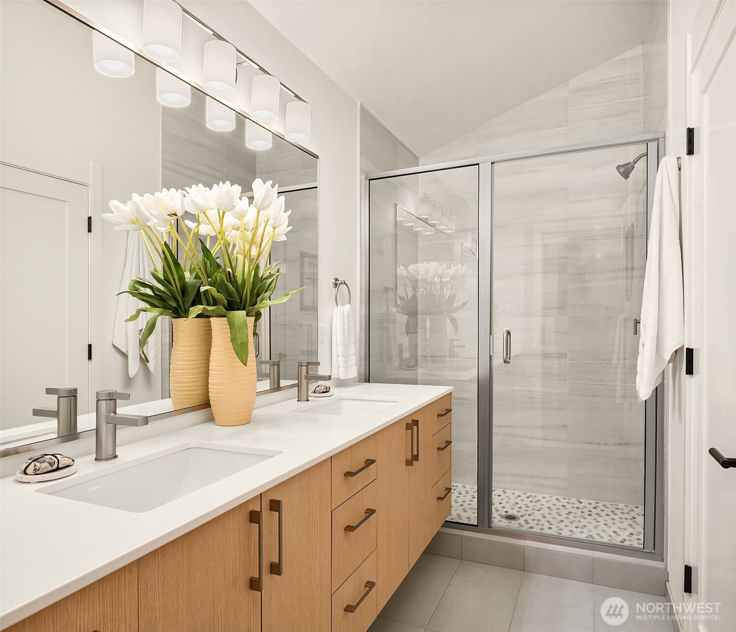 1453 22nd Avenue , Seattle, WA 98122
