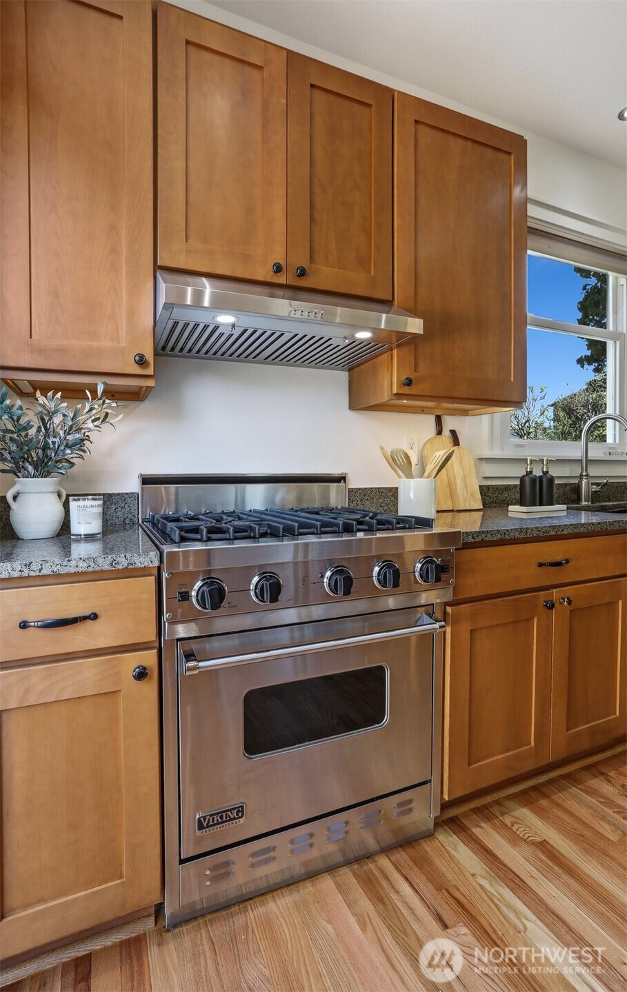 530 N 83rd Street , Seattle, WA 98103