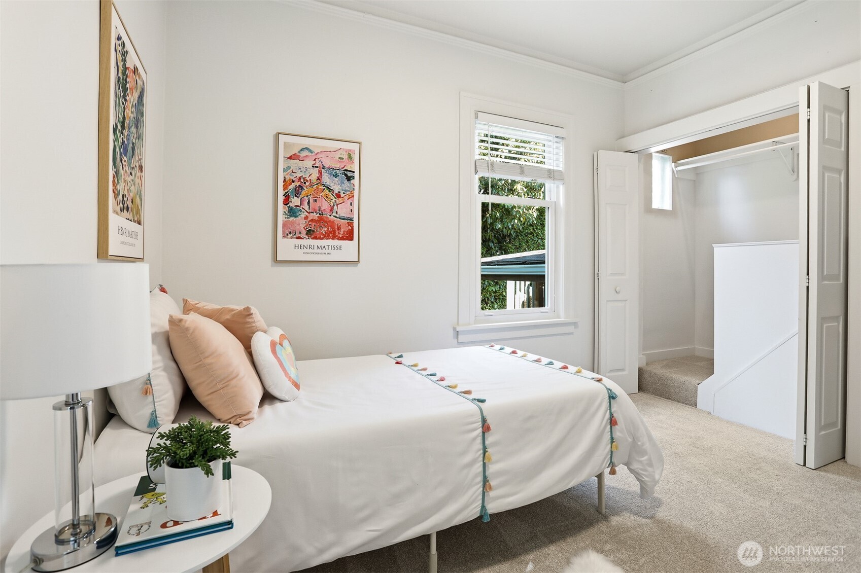 530 N 83rd Street , Seattle, WA 98103