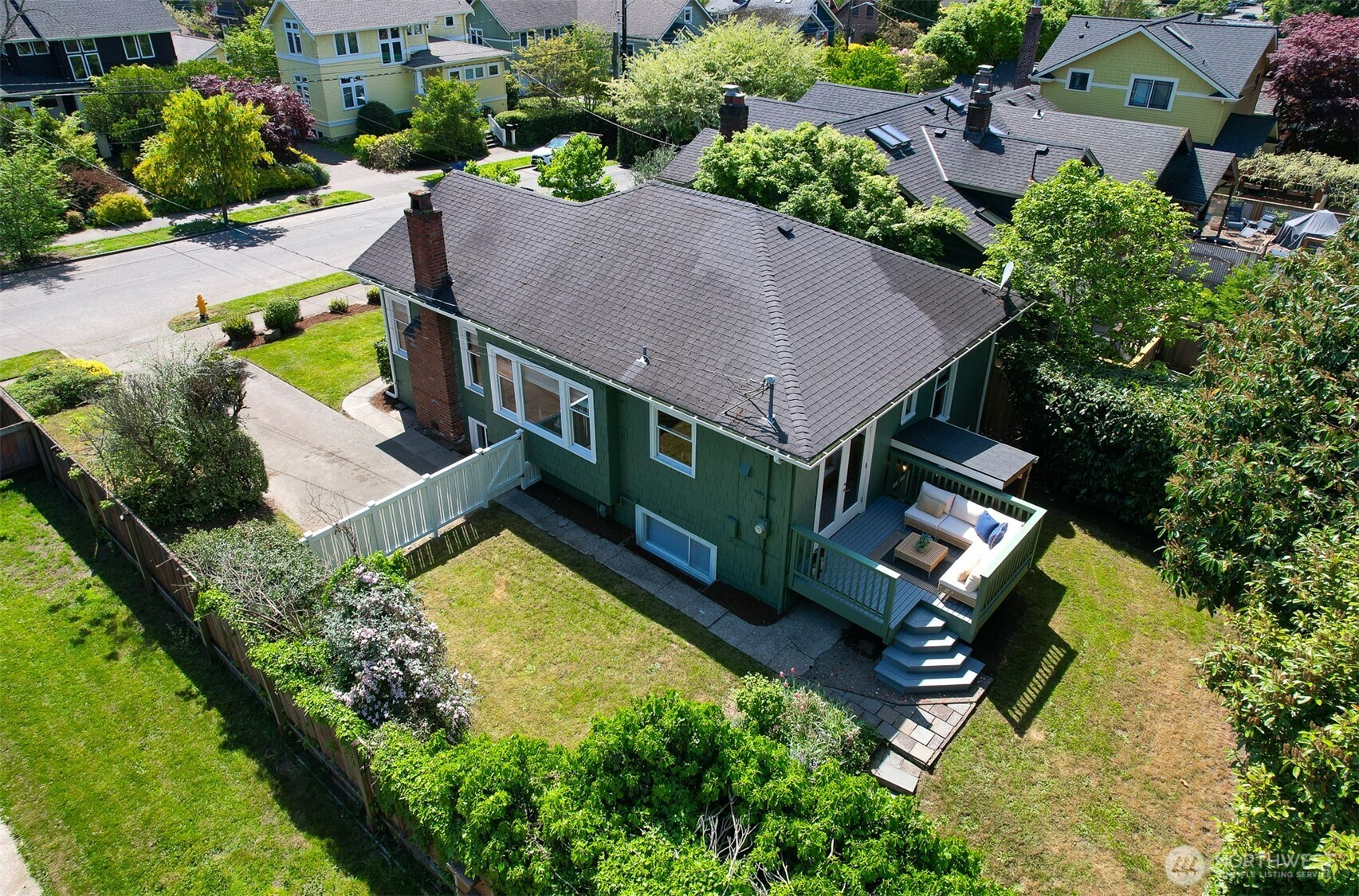 530 N 83rd Street , Seattle, WA 98103