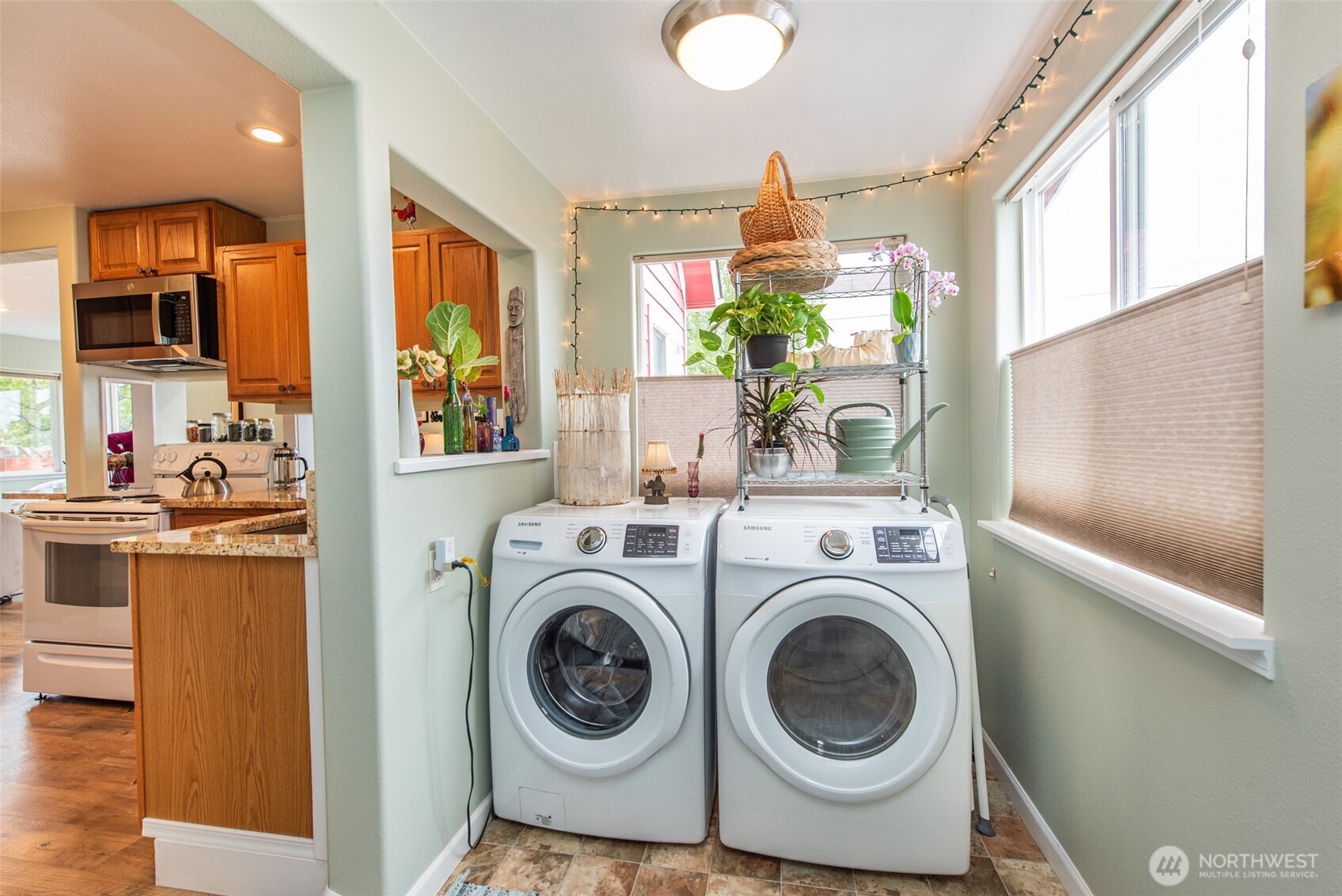 616 E Lopez Avenue , Port Angeles, WA 98362