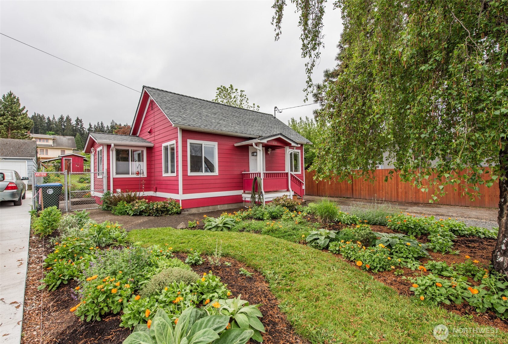 616 E Lopez Avenue , Port Angeles, WA 98362