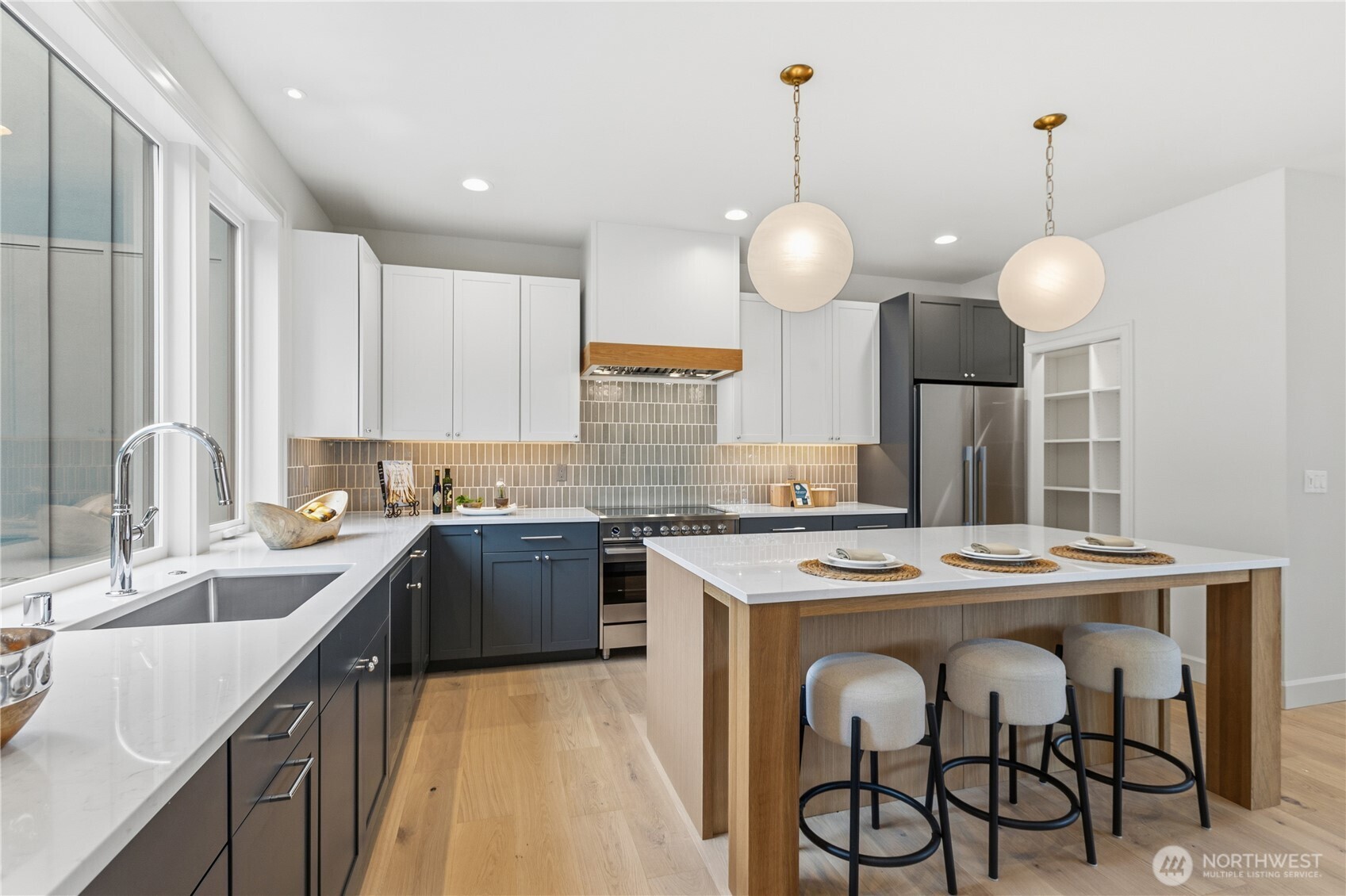 6832 47th Avenue NE, Seattle, WA 98115